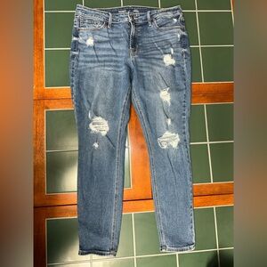 Old Navy Distressed Blue Jeans size 12